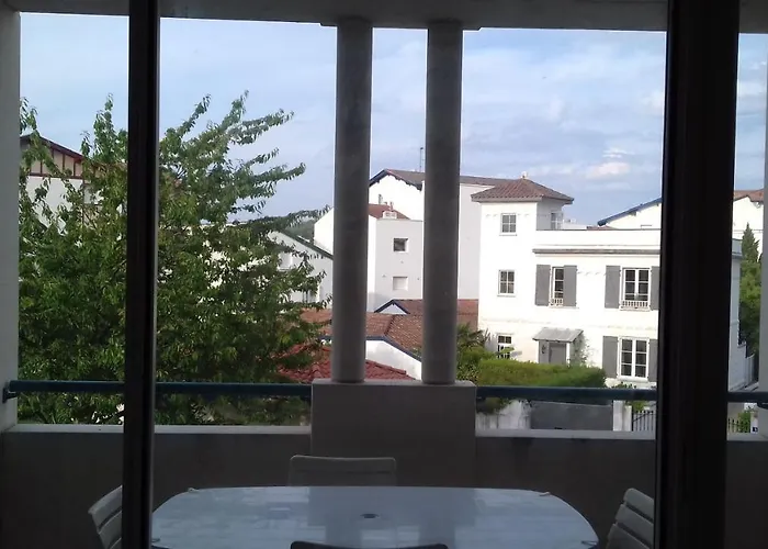 Ideal Couple 2 Enfants, Bien Situe, Calme Apartament Ciboure