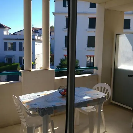 Apartment Ideal Couple 2 Enfants, Bien Situe, Calme *