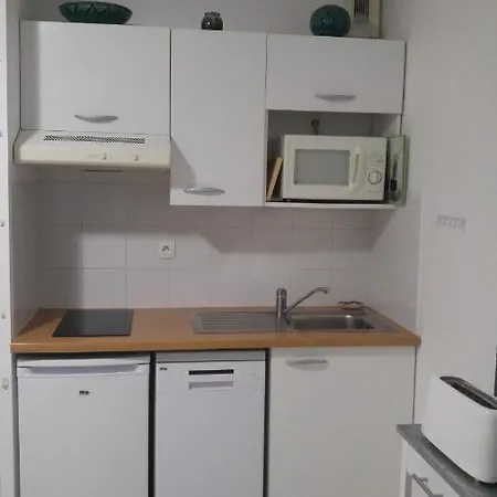 Ideal Couple 2 Enfants, Bien Situe, Calme Appartement