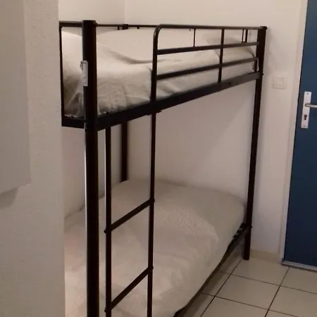 Ideal Couple 2 Enfants, Bien Situe, Calme Appartement