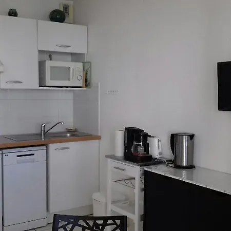 Ideal Couple 2 Enfants, Bien Situe, Calme Appartement *