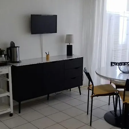 Appartement Ideal Couple 2 Enfants, Bien Situe, Calme *